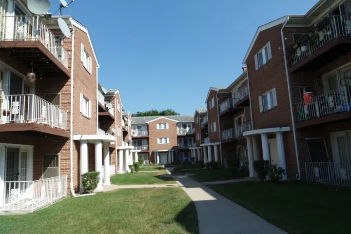4120 Williamsburg Ct, , 60025, USA 60025-Glenview-IL