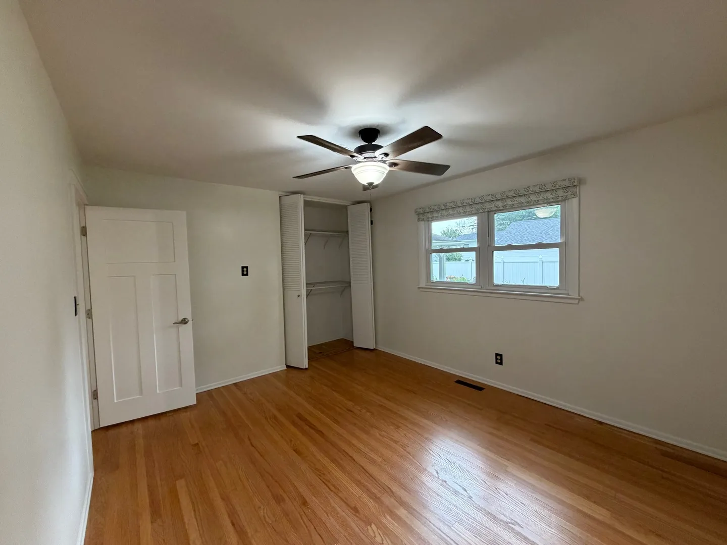 303 Lee Ct, , 60014, USA 60014-Crystal Lake-IL
