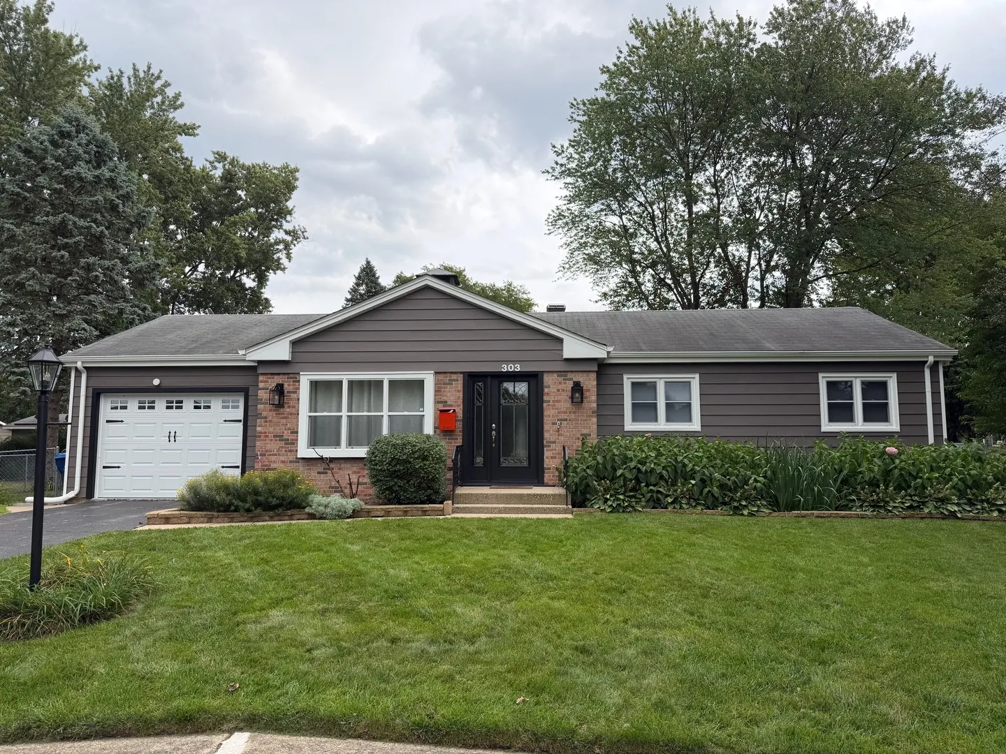 303 Lee Ct, , 60014, USA 60014-Crystal Lake-IL