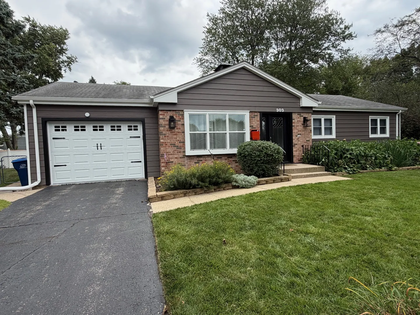 303 Lee Ct, , 60014, USA 60014-Crystal Lake-IL
