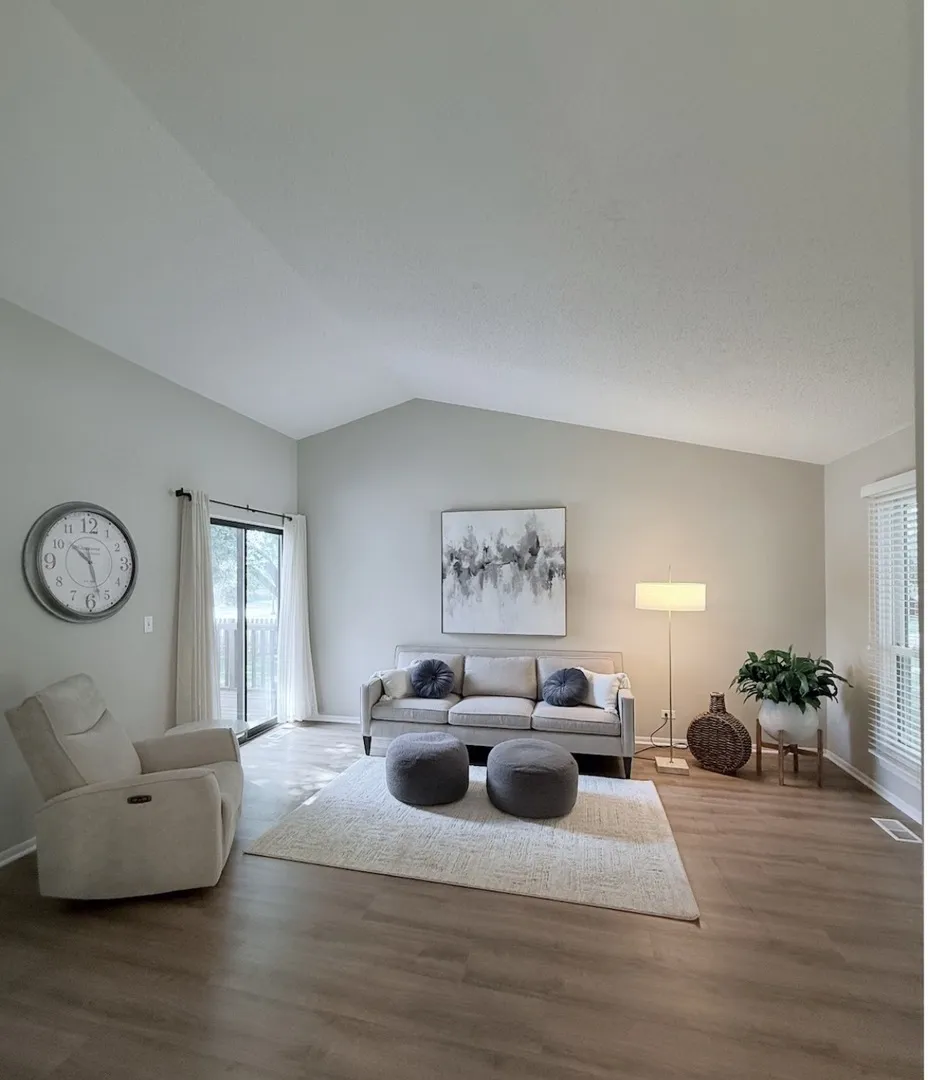 2108 Navarone Dr, , 60565, USA 60565-Naperville-IL
