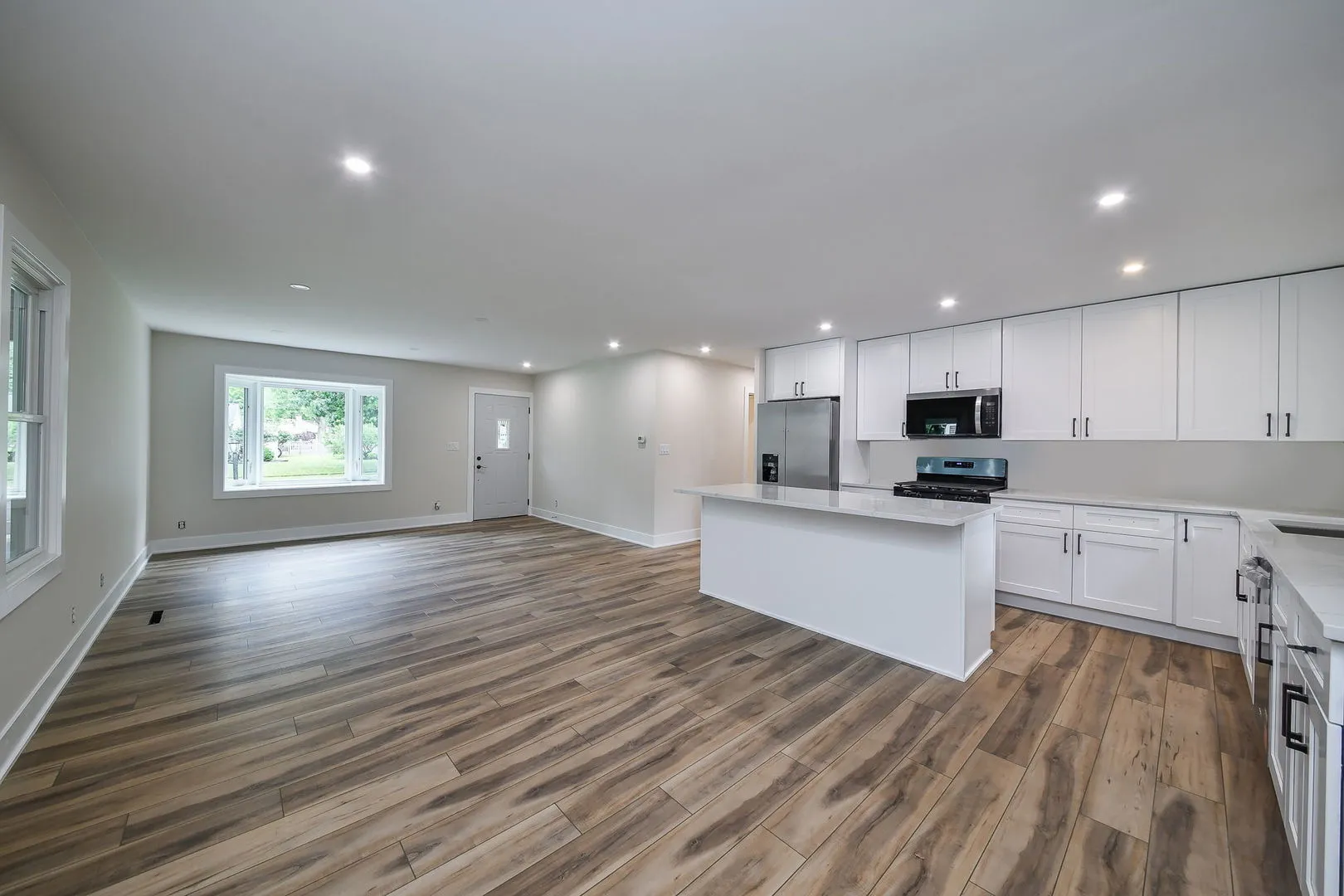 828 Valley Ln, ,  60134, USA 60134-Geneva-IL