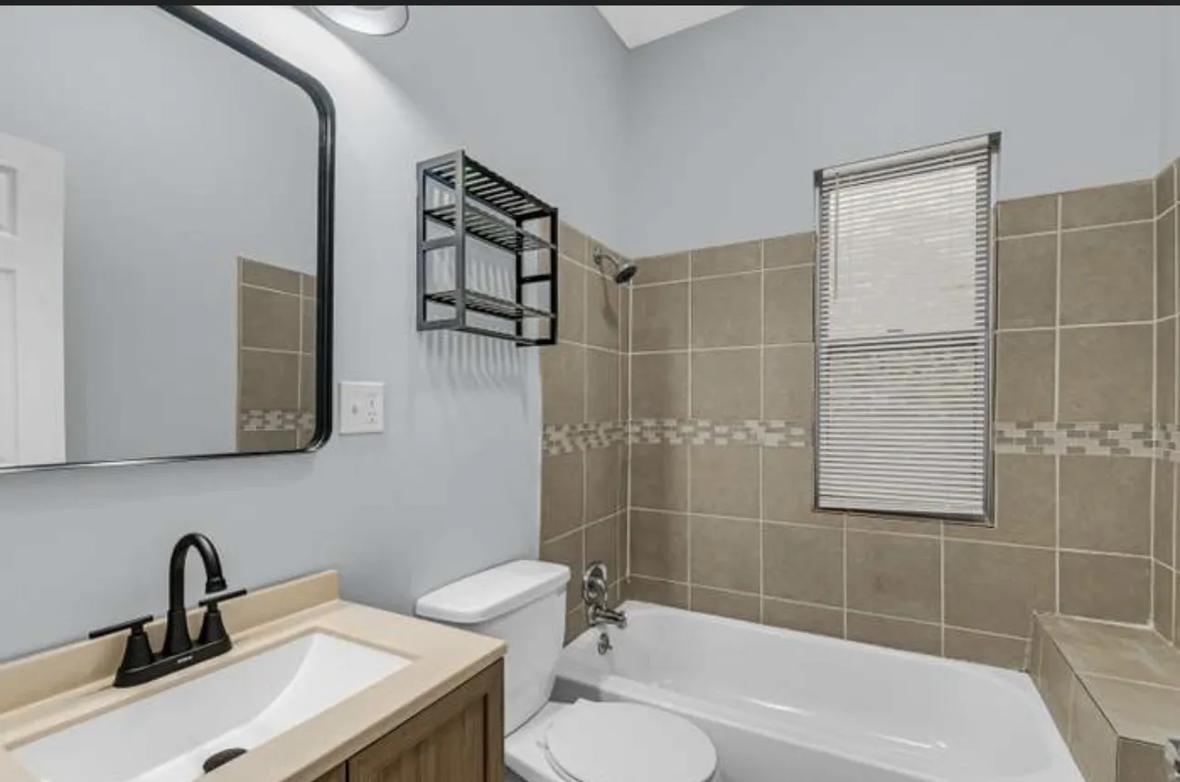 7349 S Evans Ave, ,  60619, USA 60619-Chicago-IL