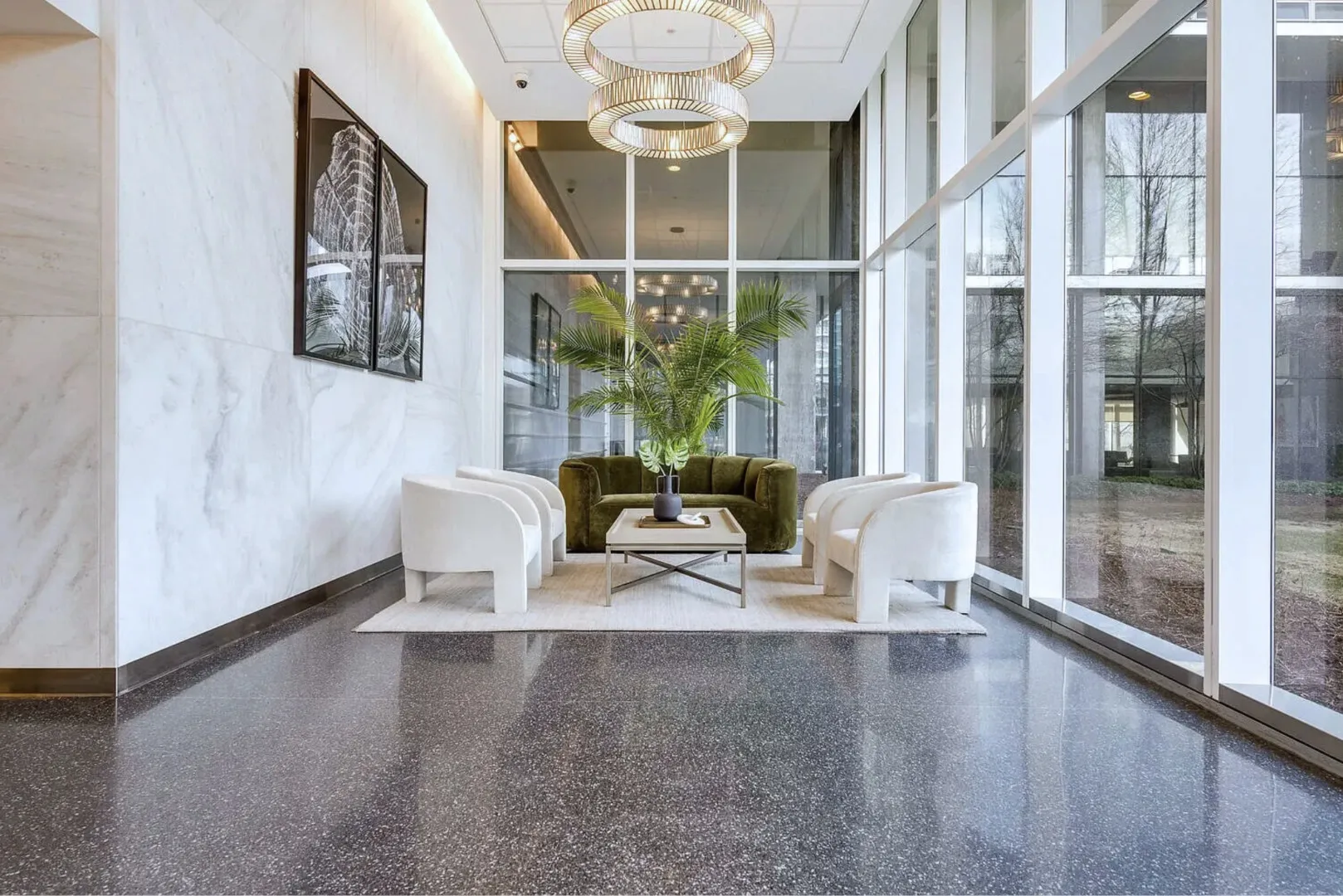 9715 Woods Dr, ,  60077, USA 60077-Skokie-IL