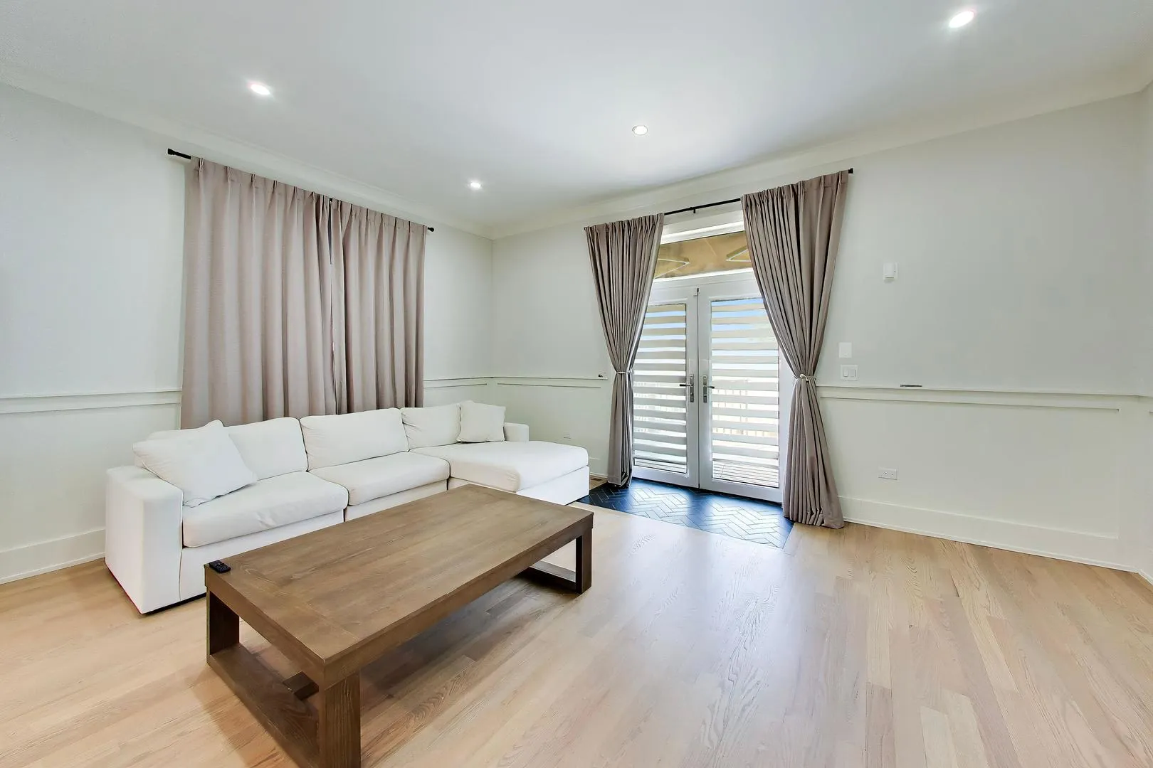 700 E 46th St, , 60653, USA 60653-Chicago-IL