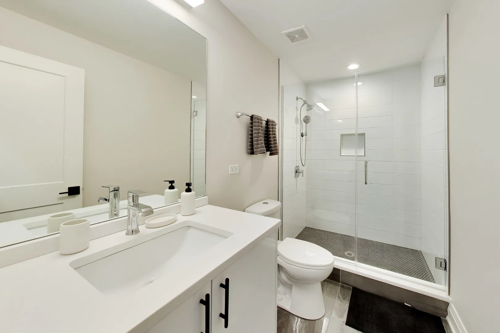 700 E 46th St, , 60653, USA 60653-Chicago-IL