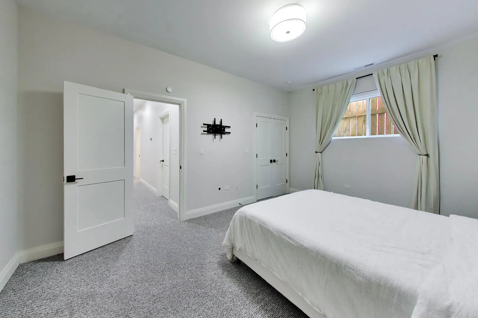 700 E 46th St, , 60653, USA 60653-Chicago-IL
