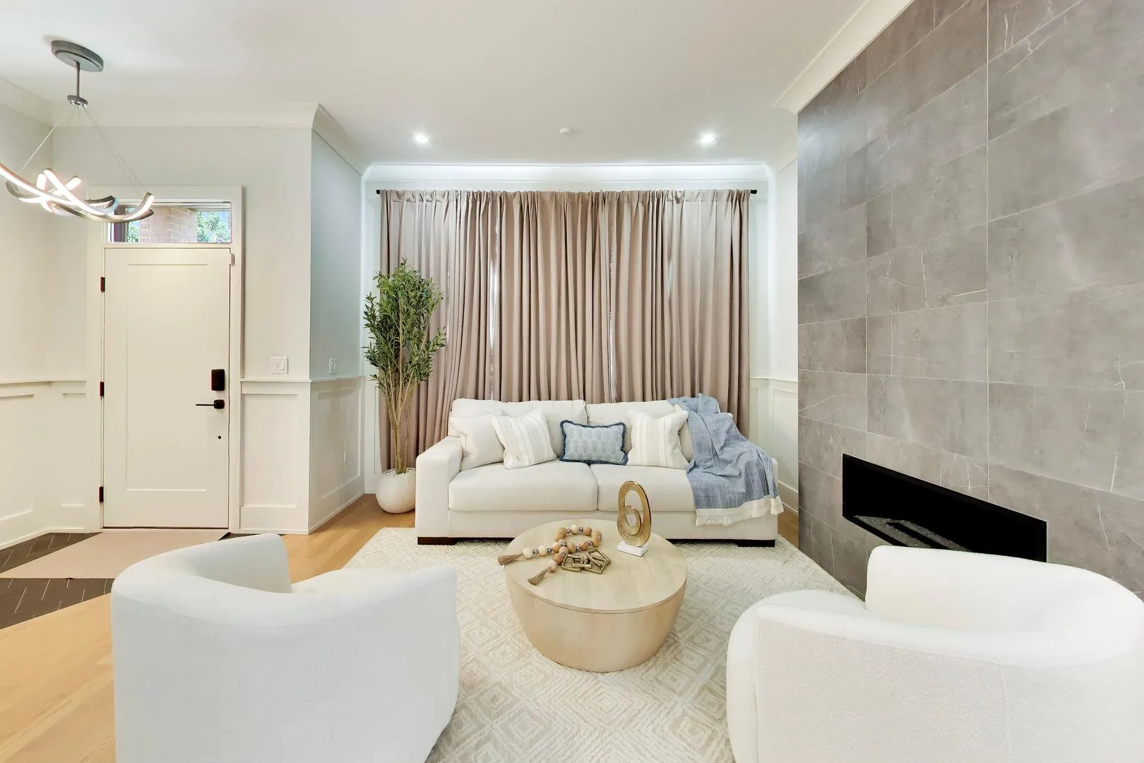 700 E 46th St, , 60653, USA 60653-Chicago-IL