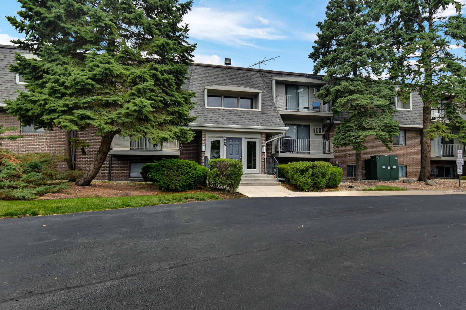 228 E Bailey Rd, ,  60565, USA 60565-unit#A-Naperville-IL