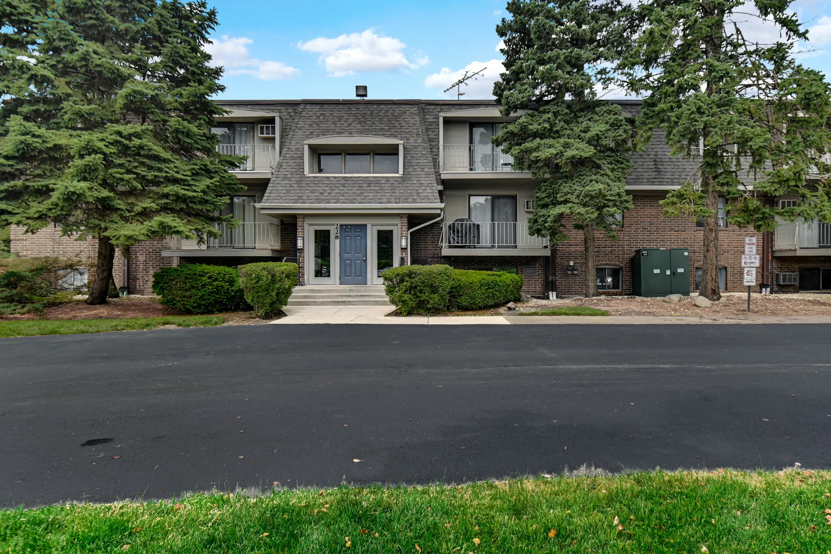 228 E Bailey Rd, ,  60565, USA 60565-unit#A-Naperville-IL