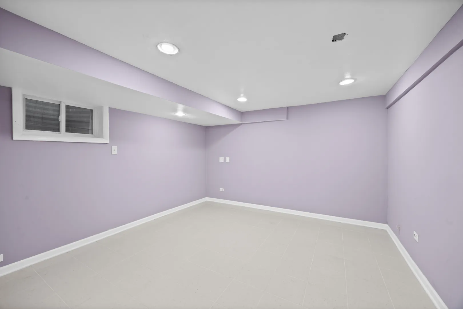 9752 Tripp Ave, ,  60076, USA 60076-Skokie-IL