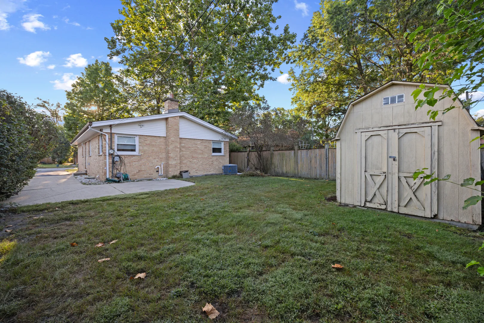 9752 Tripp Ave, ,  60076, USA 60076-Skokie-IL