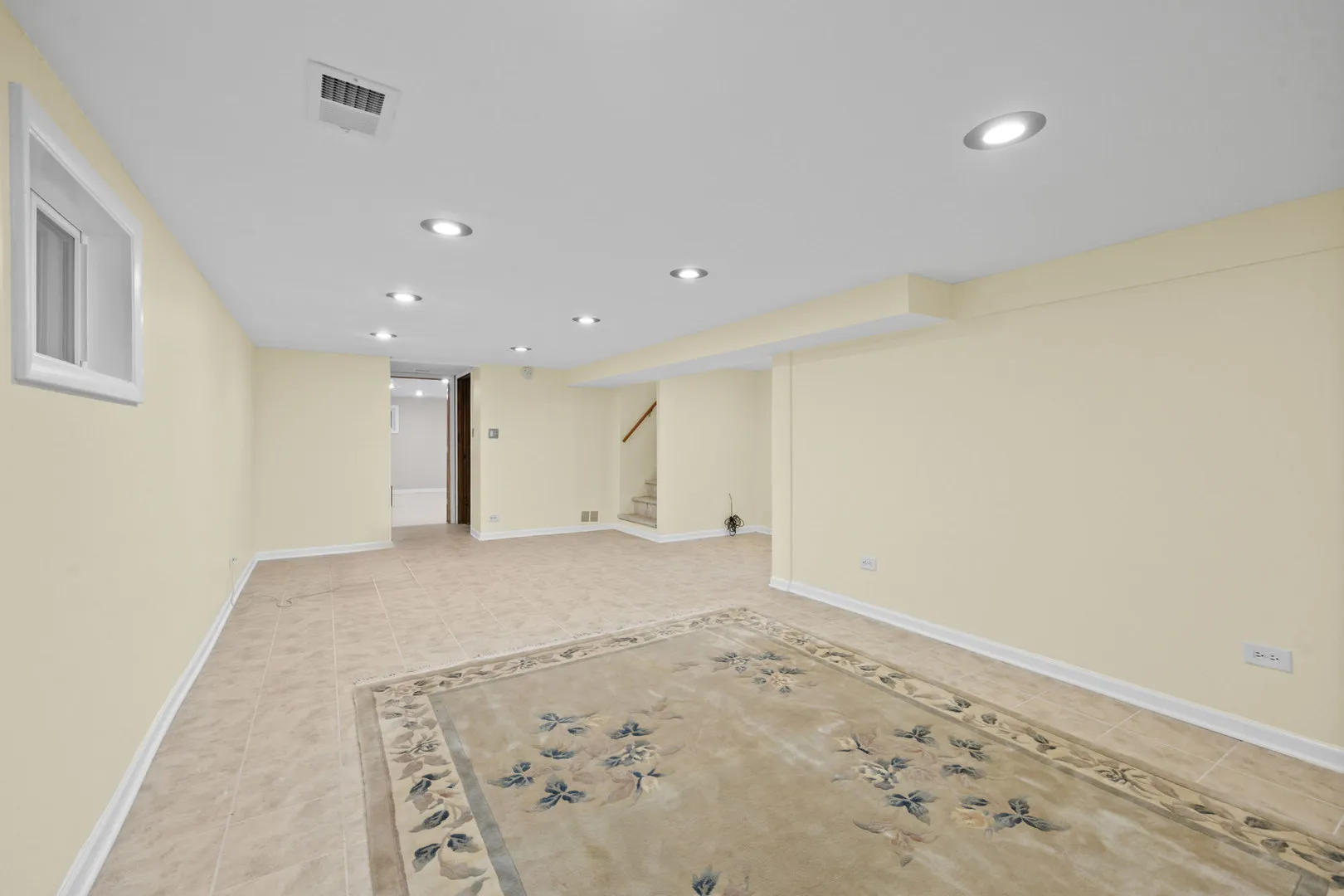 9752 Tripp Ave, ,  60076, USA 60076-Skokie-IL
