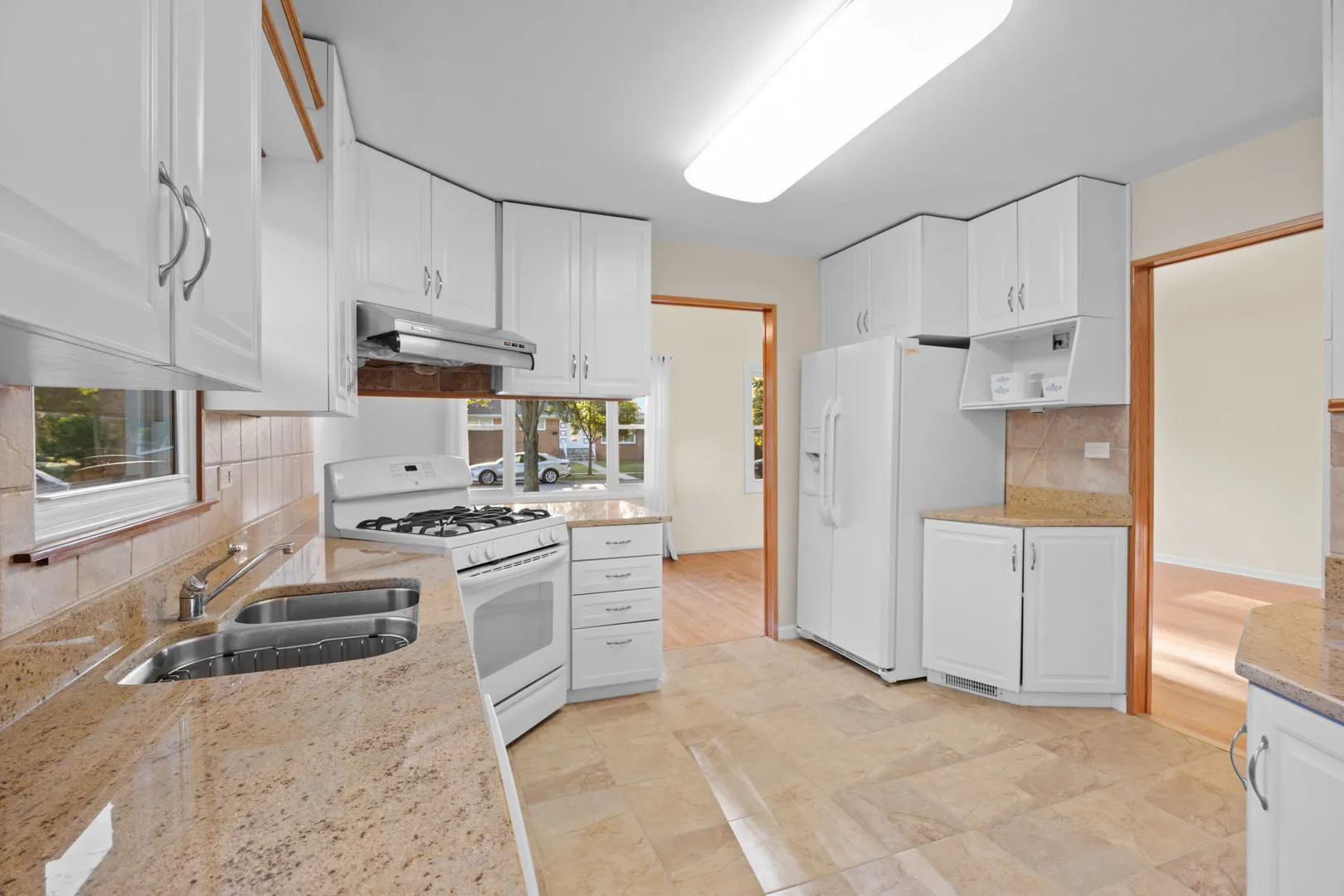 9752 Tripp Ave, ,  60076, USA 60076-Skokie-IL