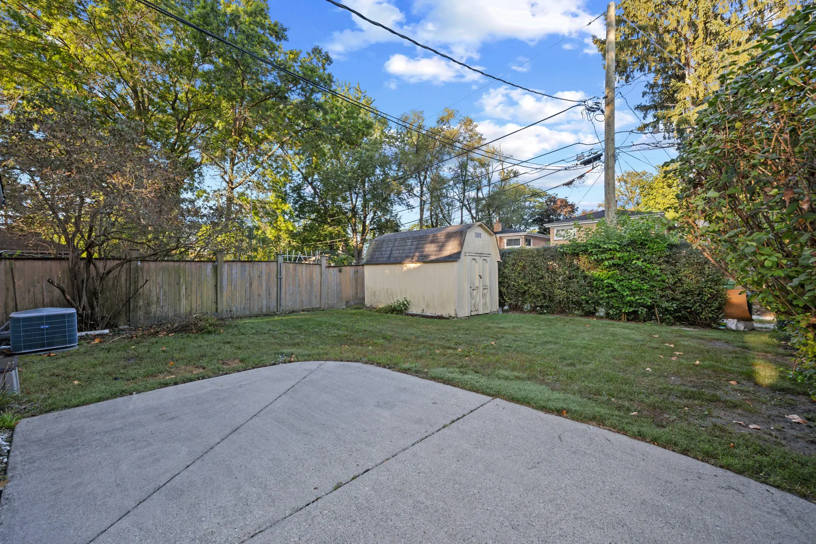 9752 Tripp Ave, ,  60076, USA 60076-Skokie-IL
