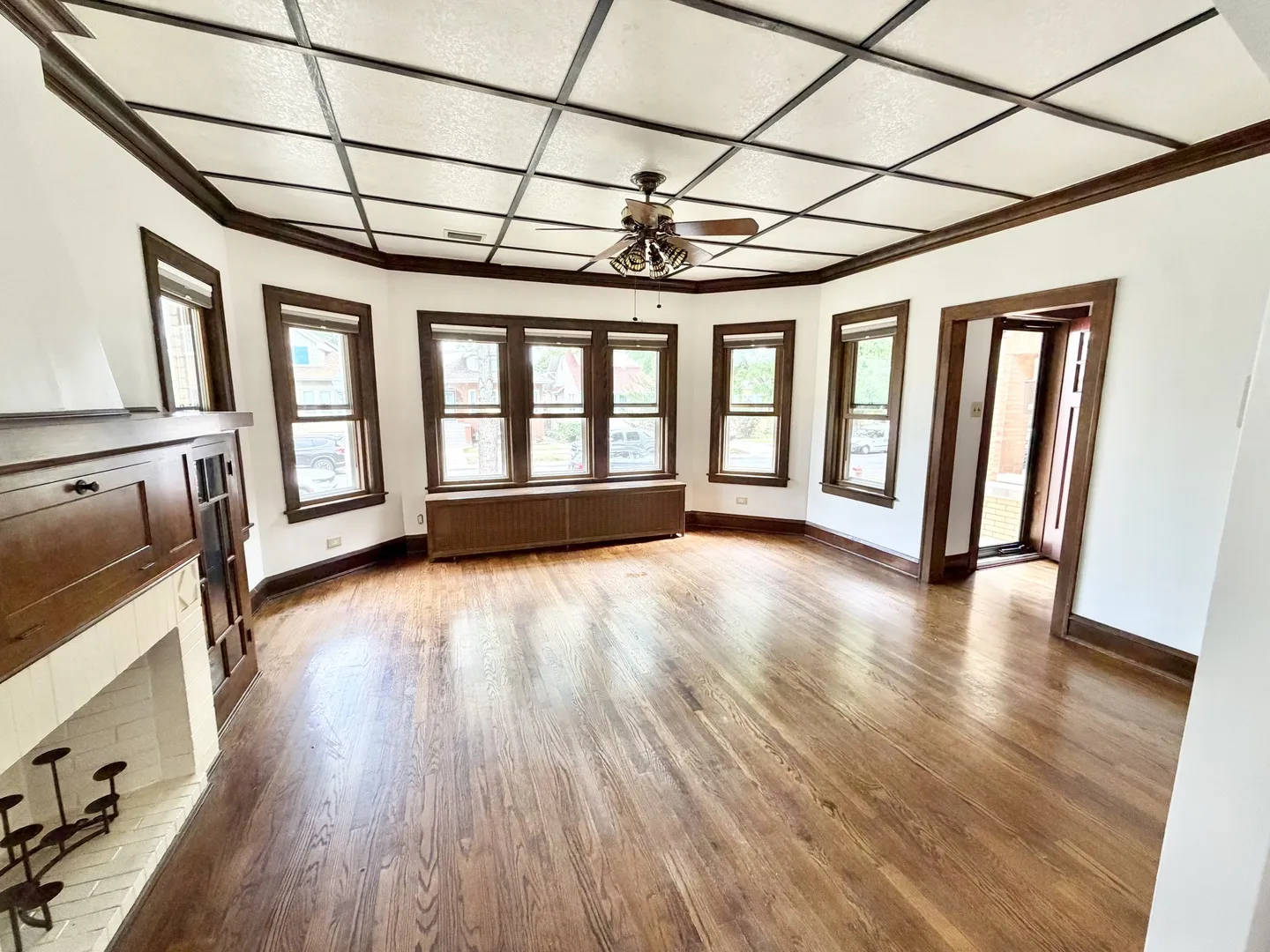 2936 N Kostner Ave, ,  60641, USA 60641-Chicago-IL
