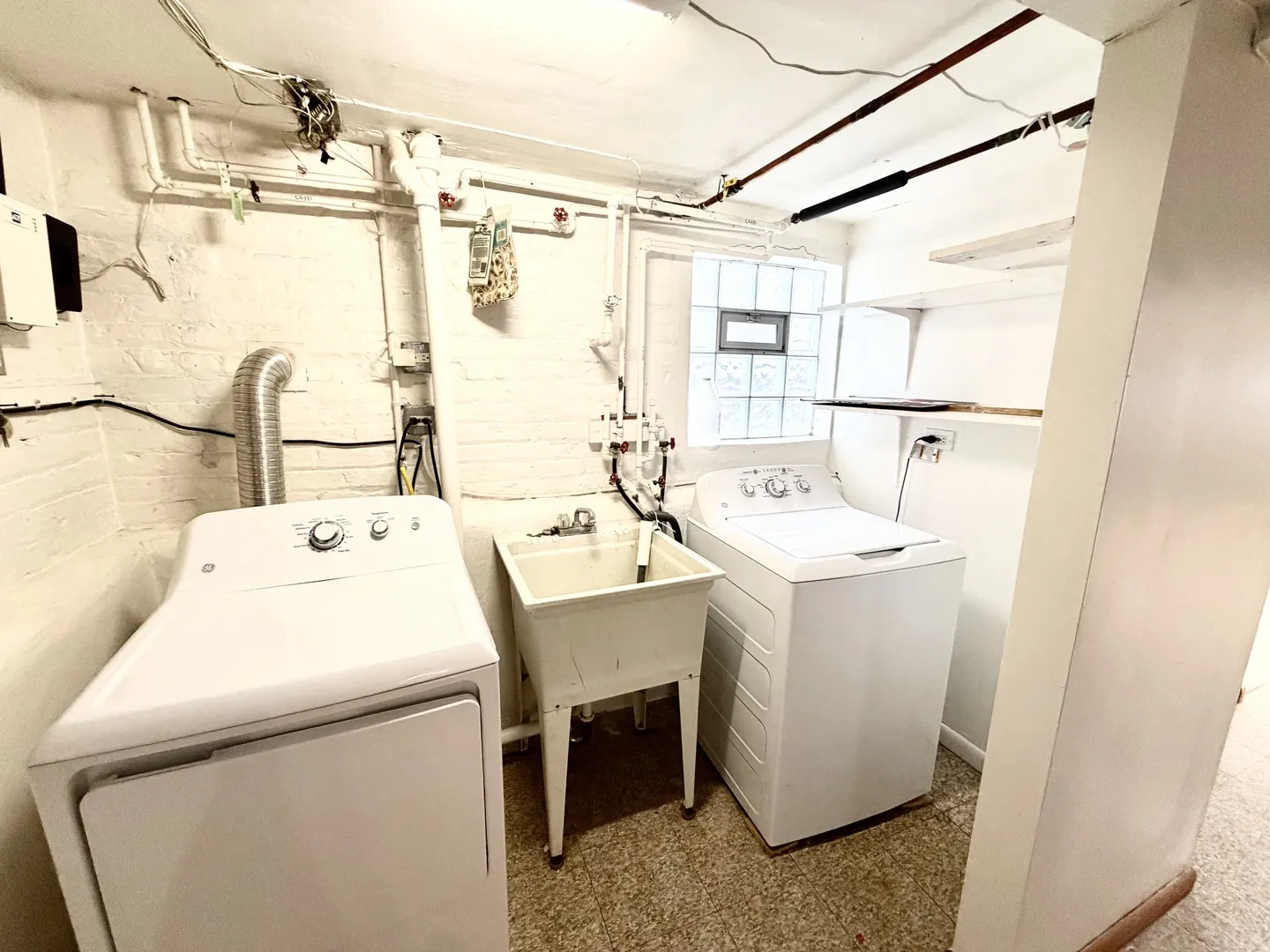 2936 N Kostner Ave, ,  60641, USA 60641-Chicago-IL
