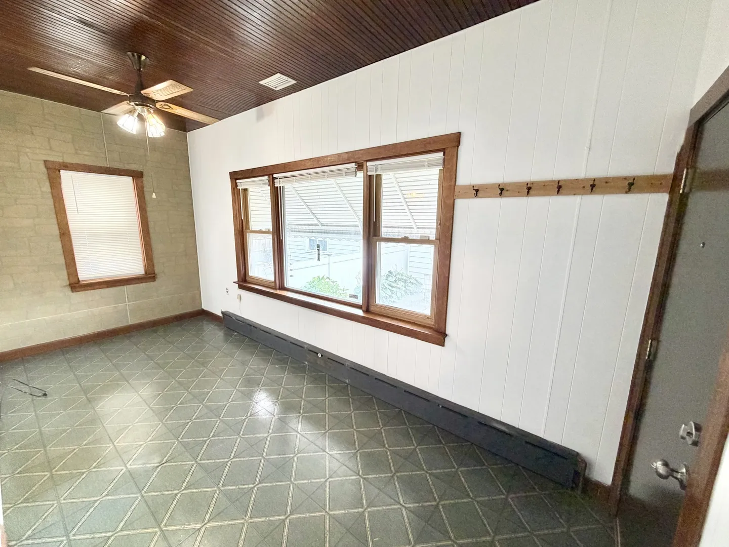 2936 N Kostner Ave, ,  60641, USA 60641-Chicago-IL