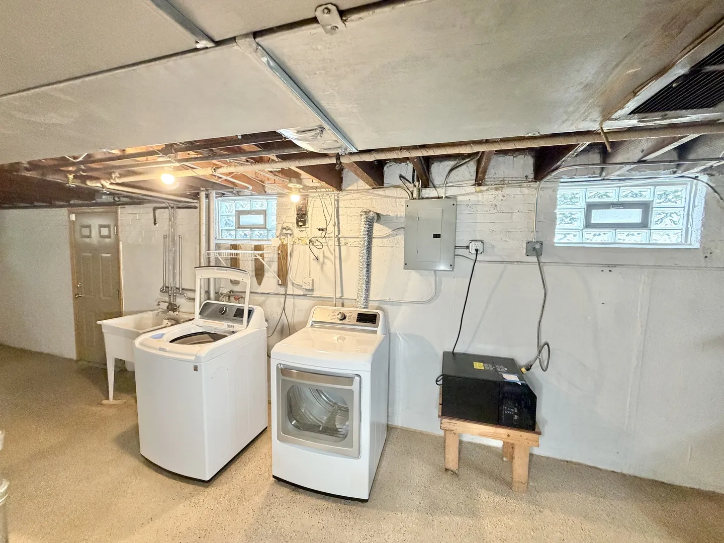 5816 W Greenleaf Ave, , 60646, USA 60646-Chicago-IL