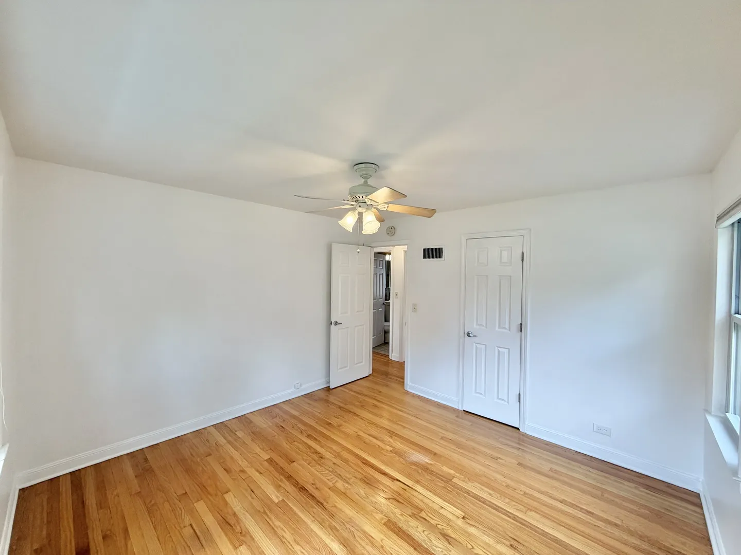 5816 W Greenleaf Ave, , 60646, USA 60646-Chicago-IL