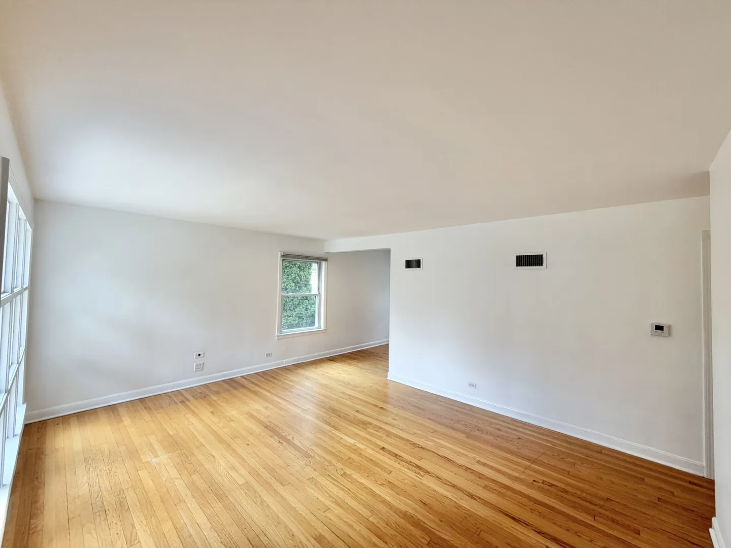 5816 W Greenleaf Ave, , 60646, USA 60646-Chicago-IL