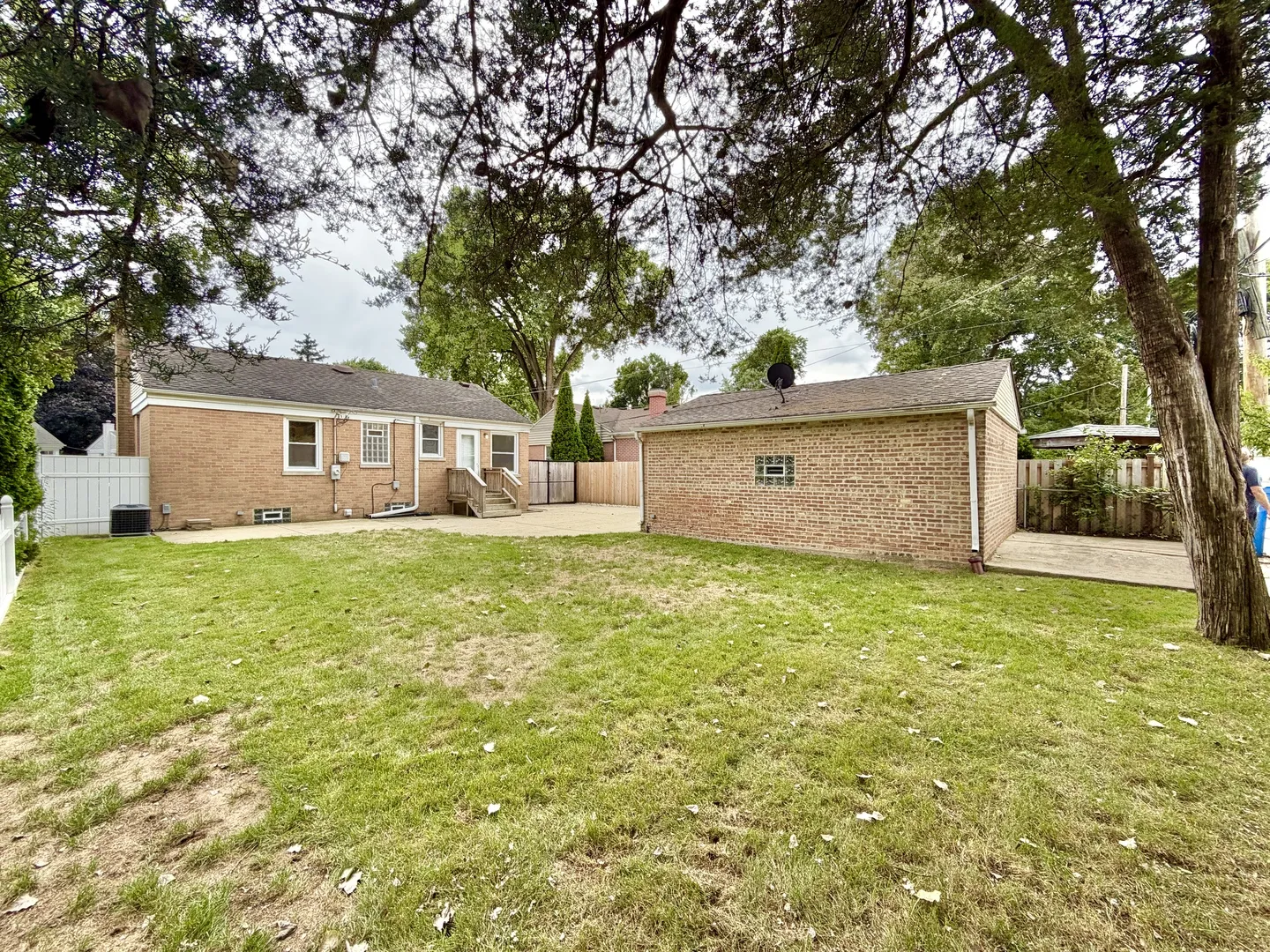 5816 W Greenleaf Ave, , 60646, USA 60646-Chicago-IL