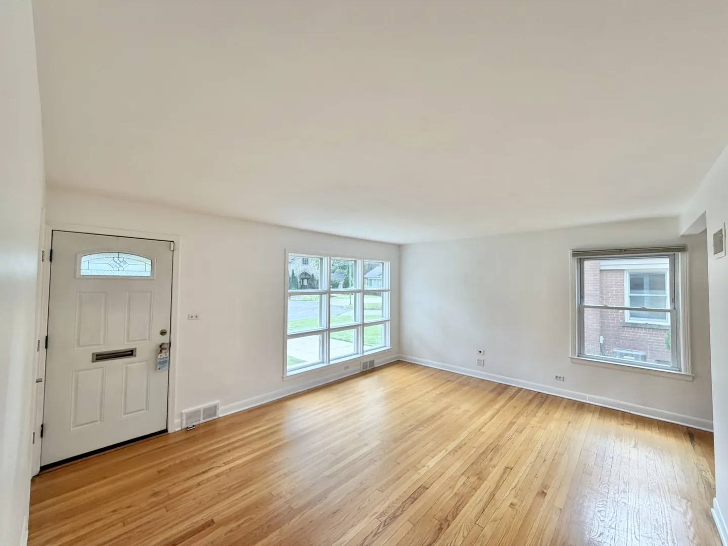 5816 W Greenleaf Ave, , 60646, USA 60646-Chicago-IL