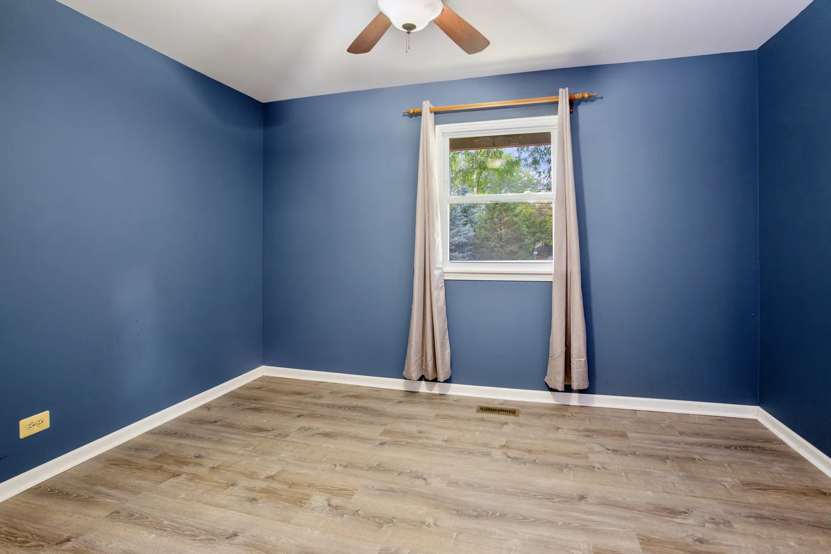 210 Glasgow Ln, ,  60194, USA 60194-unit#Z1-Schaumburg-IL