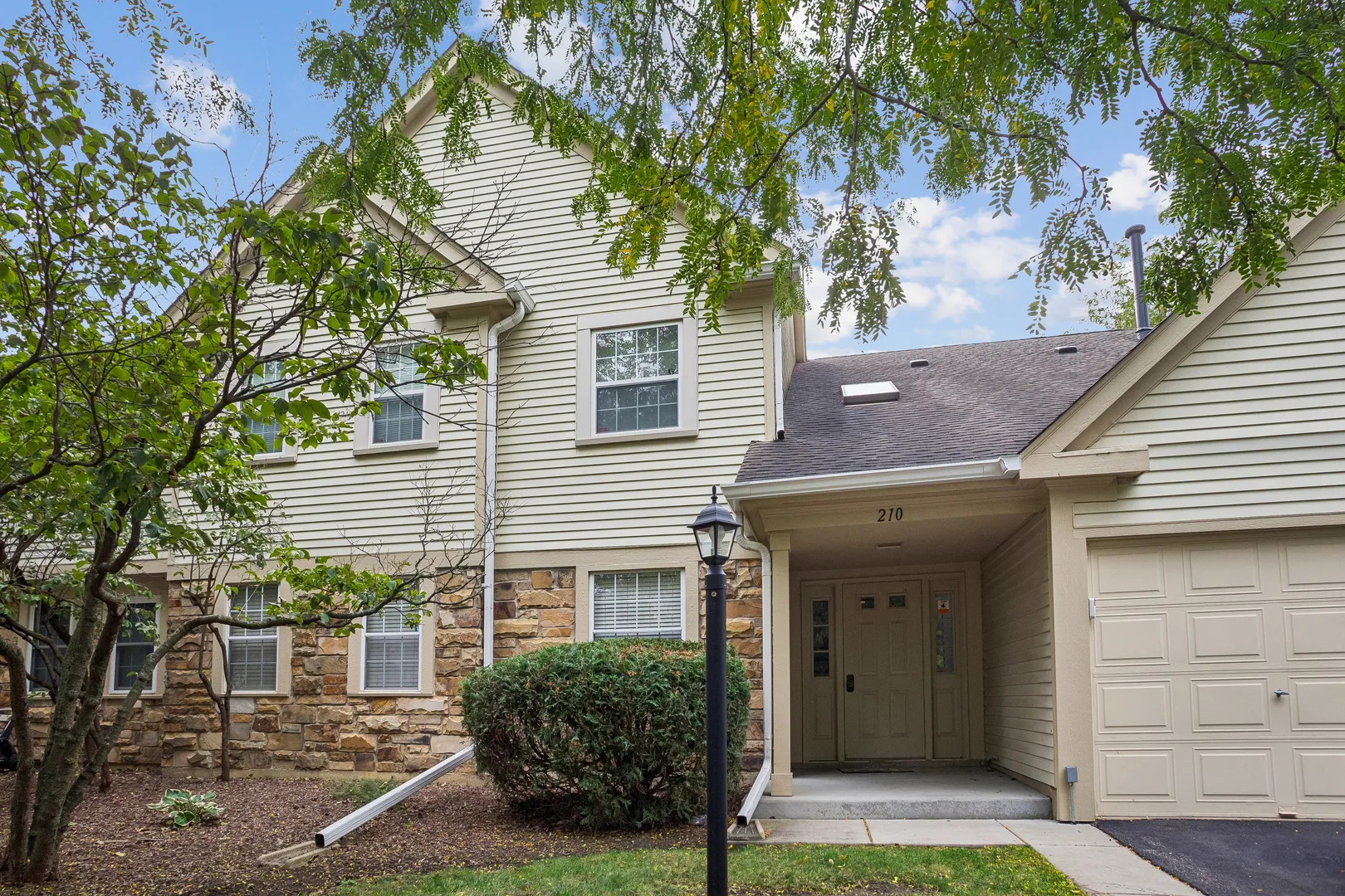 210 Glasgow Ln, , 60194, USA 60194-unit#Z1-Schaumburg-IL