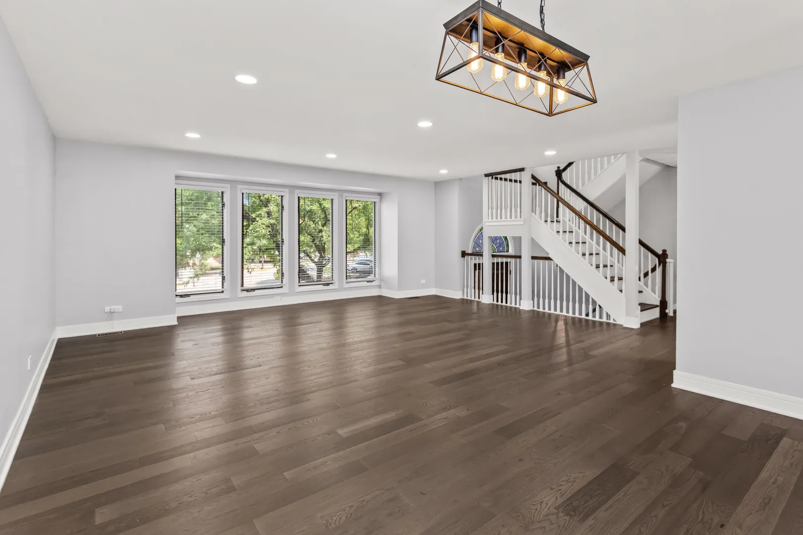 933 W Essex Pl, ,  60004, USA 60004-Arlington Heights-IL