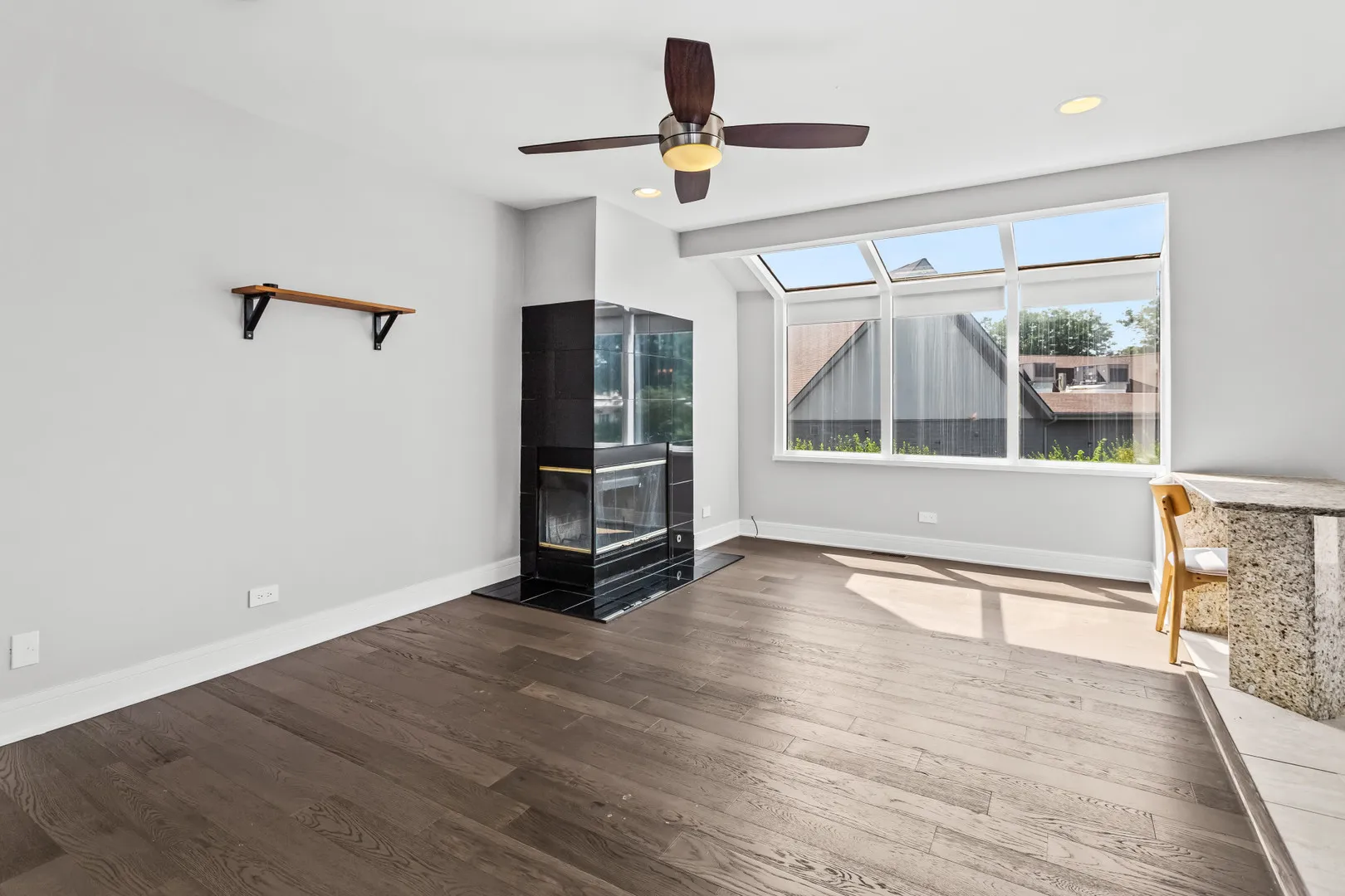 933 W Essex Pl, ,  60004, USA 60004-Arlington Heights-IL