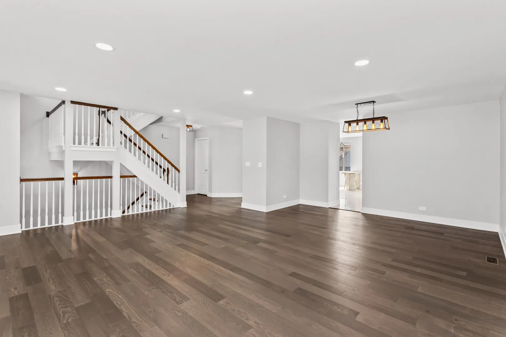 933 W Essex Pl, ,  60004, USA 60004-Arlington Heights-IL