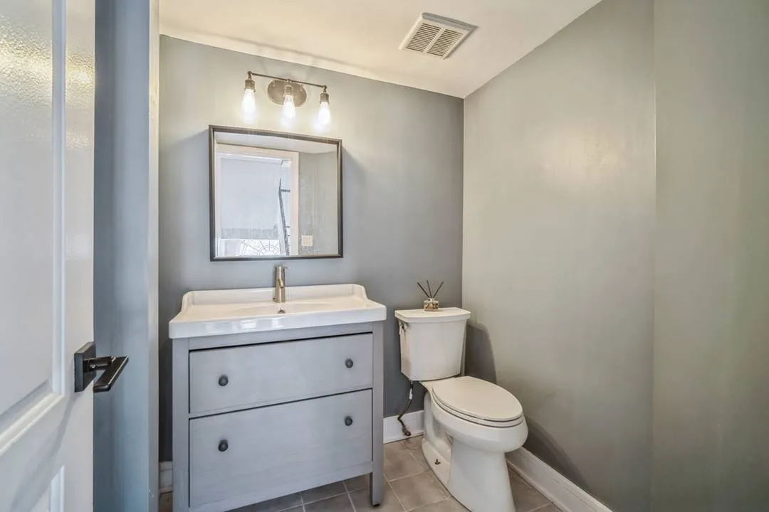 933 W Essex Pl, ,  60004, USA 60004-Arlington Heights-IL
