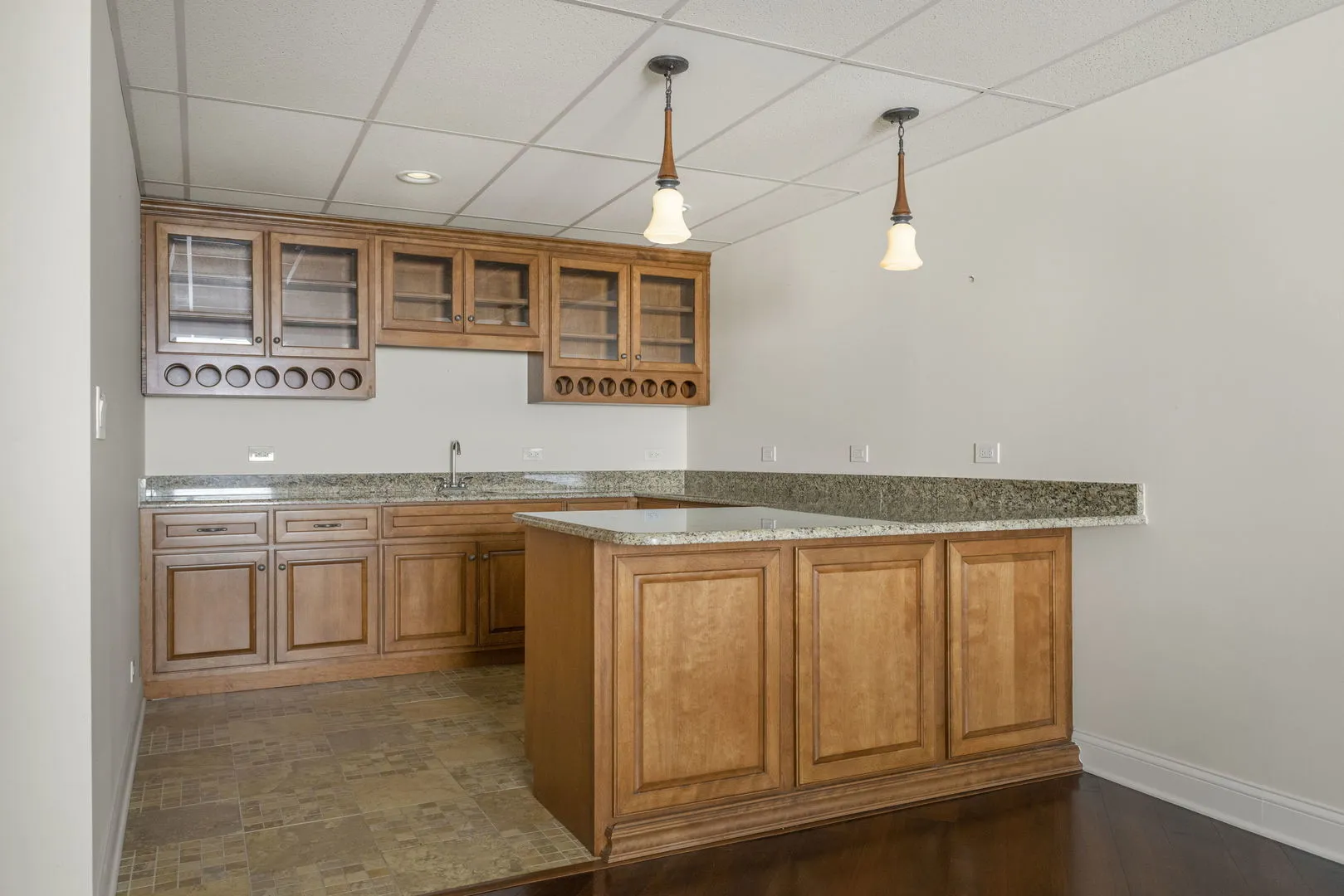 1015 White Pine Ln, ,  60558, USA 60558-Western Springs-IL