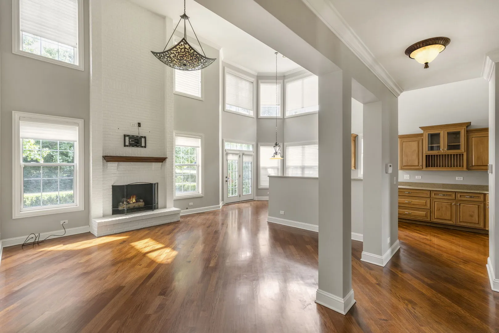1015 White Pine Ln, ,  60558, USA 60558-Western Springs-IL