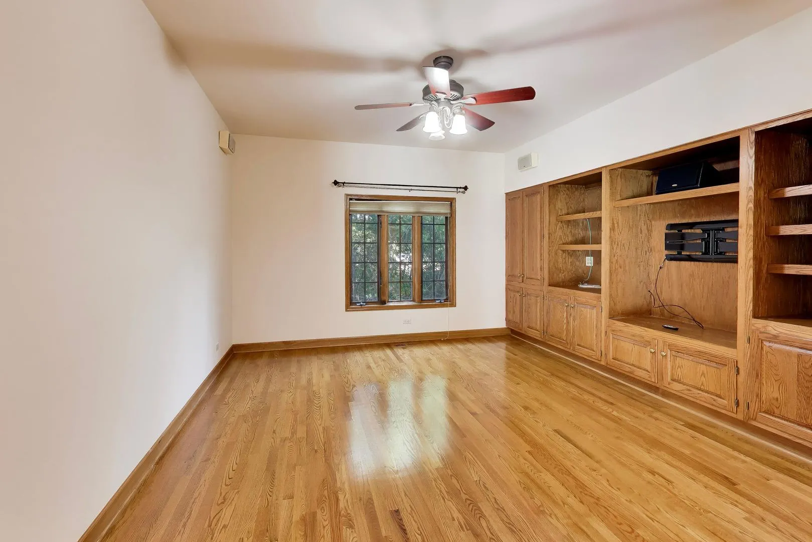 1400 Kurtis Ln, , 60045, USA 60045-Lake Forest-IL