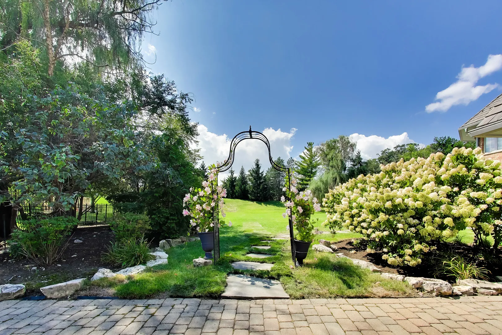 1400 Kurtis Ln, , 60045, USA 60045-Lake Forest-IL