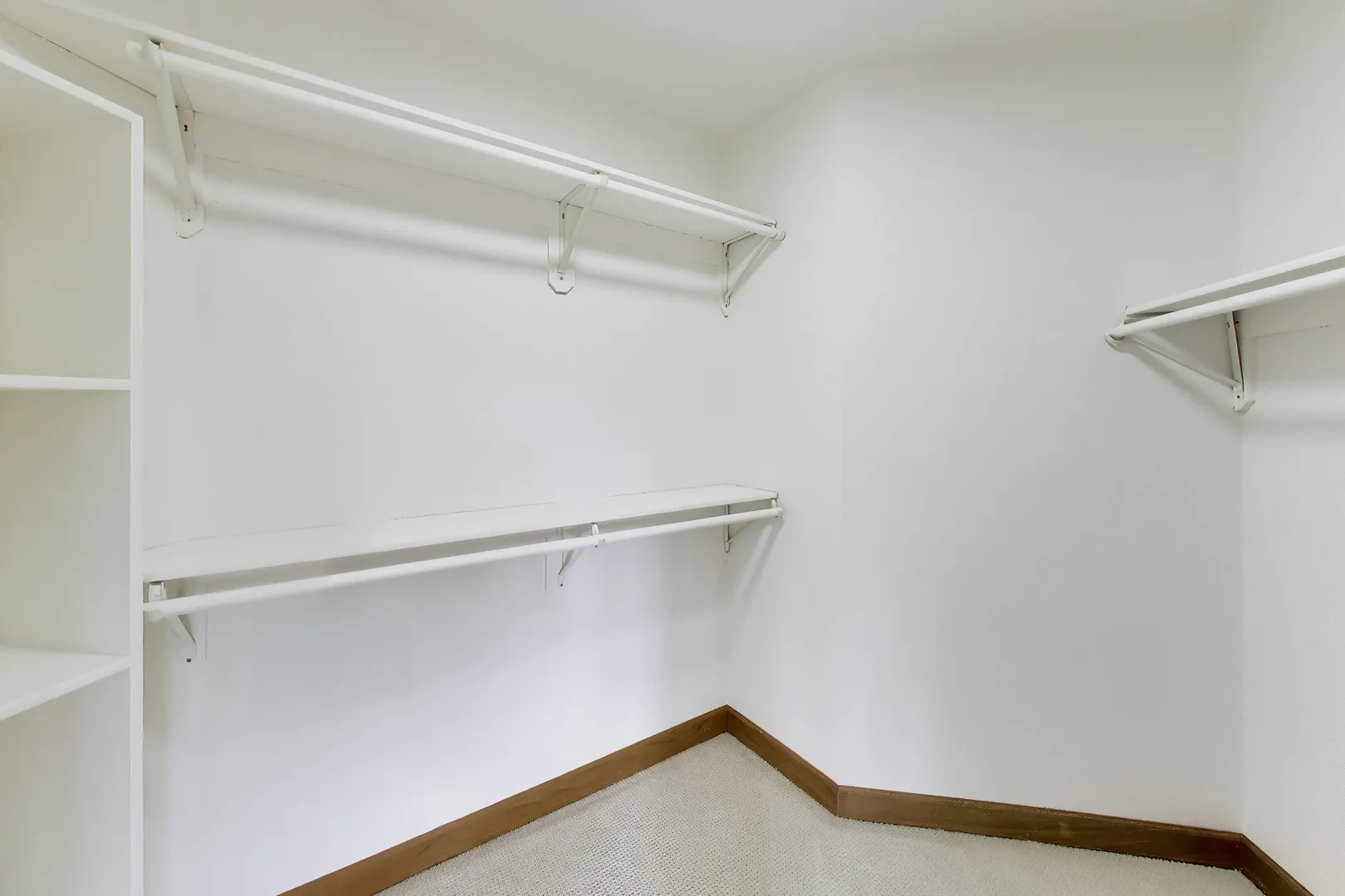 1400 Kurtis Ln, , 60045, USA 60045-Lake Forest-IL