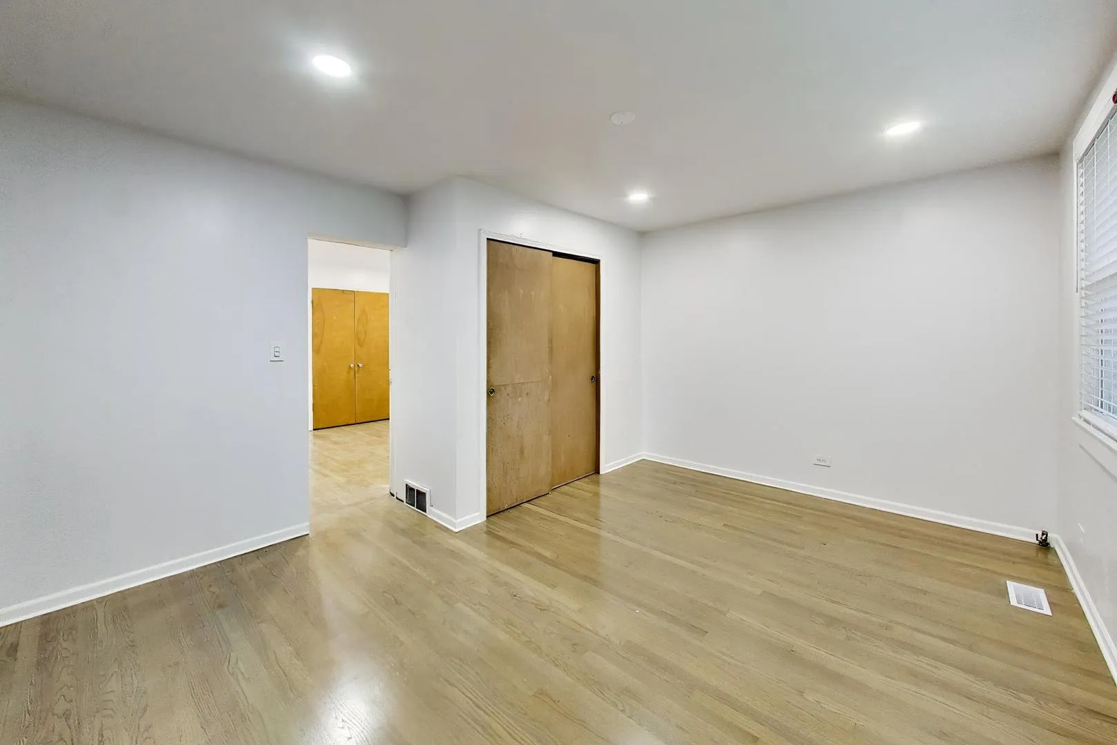 5142 Jarlath Ave, ,  60077, USA 60077-Skokie-IL