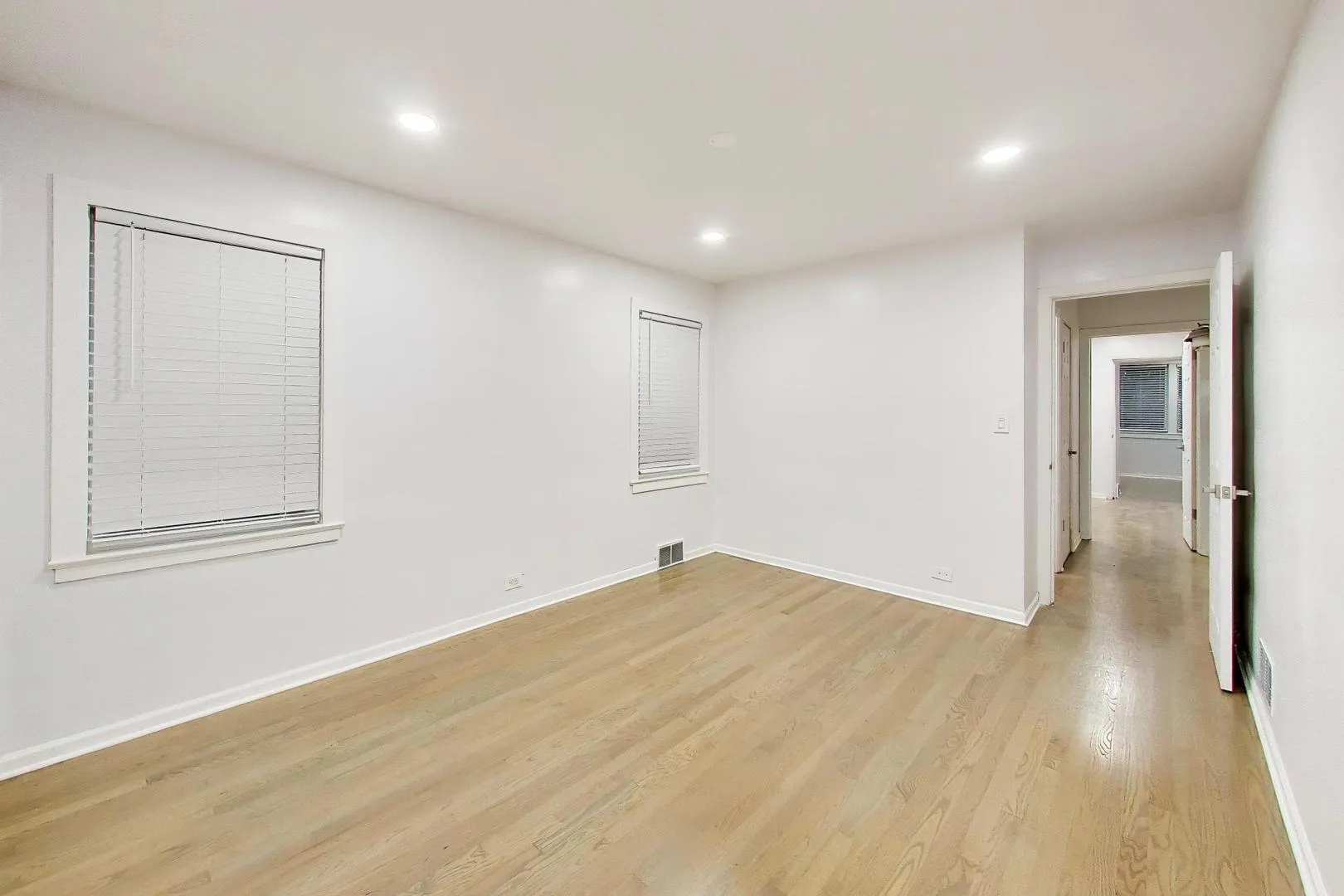 5142 Jarlath Ave, ,  60077, USA 60077-Skokie-IL