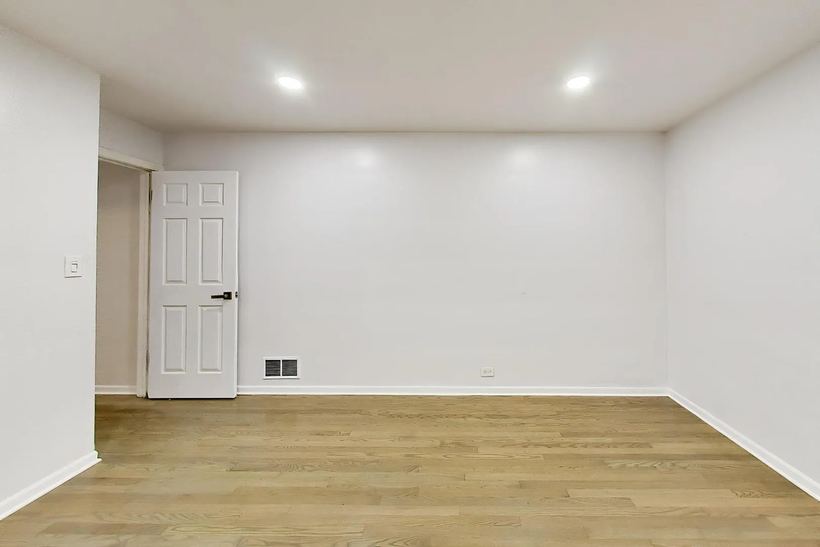 5142 Jarlath Ave, ,  60077, USA 60077-Skokie-IL