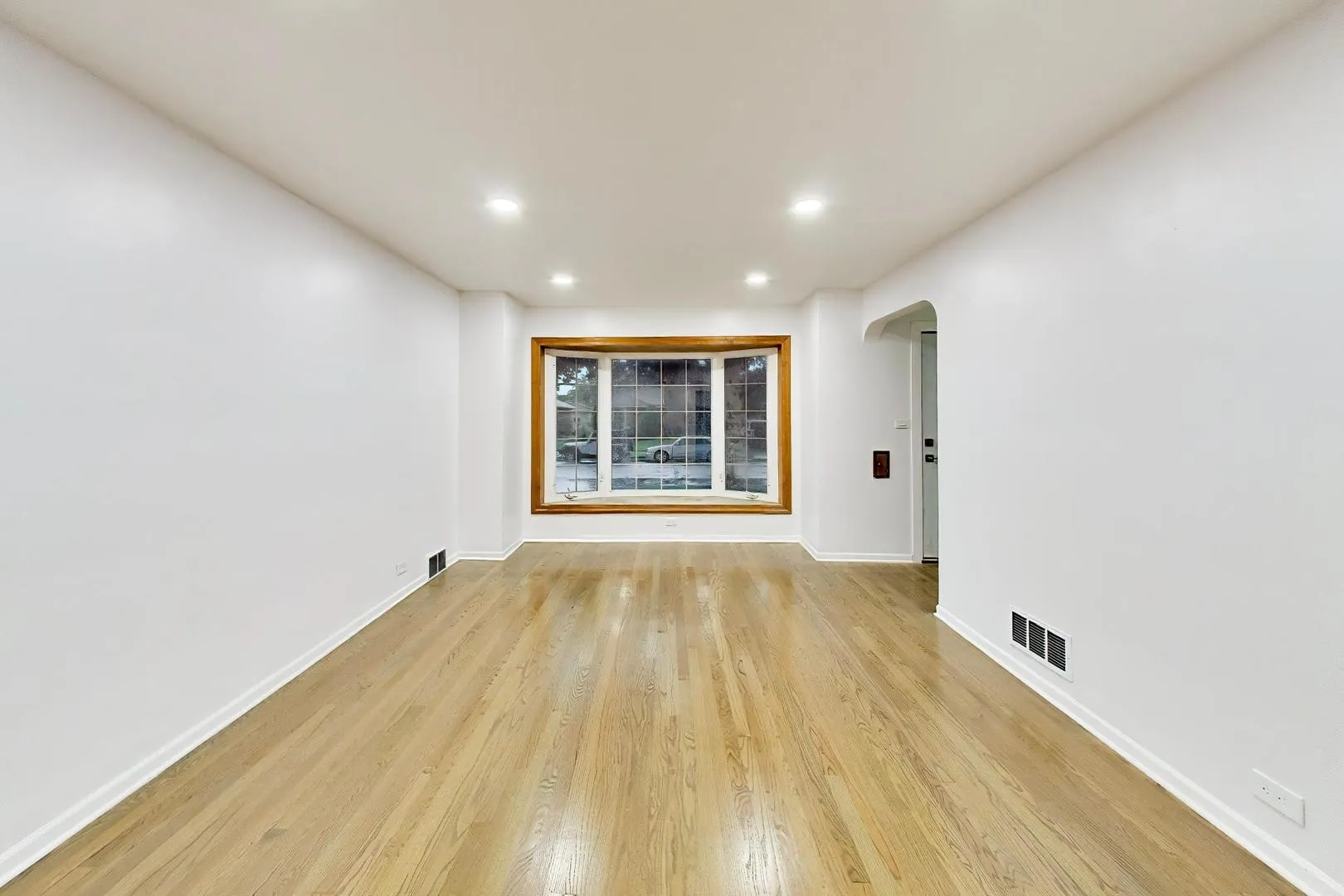5142 Jarlath Ave, ,  60077, USA 60077-Skokie-IL