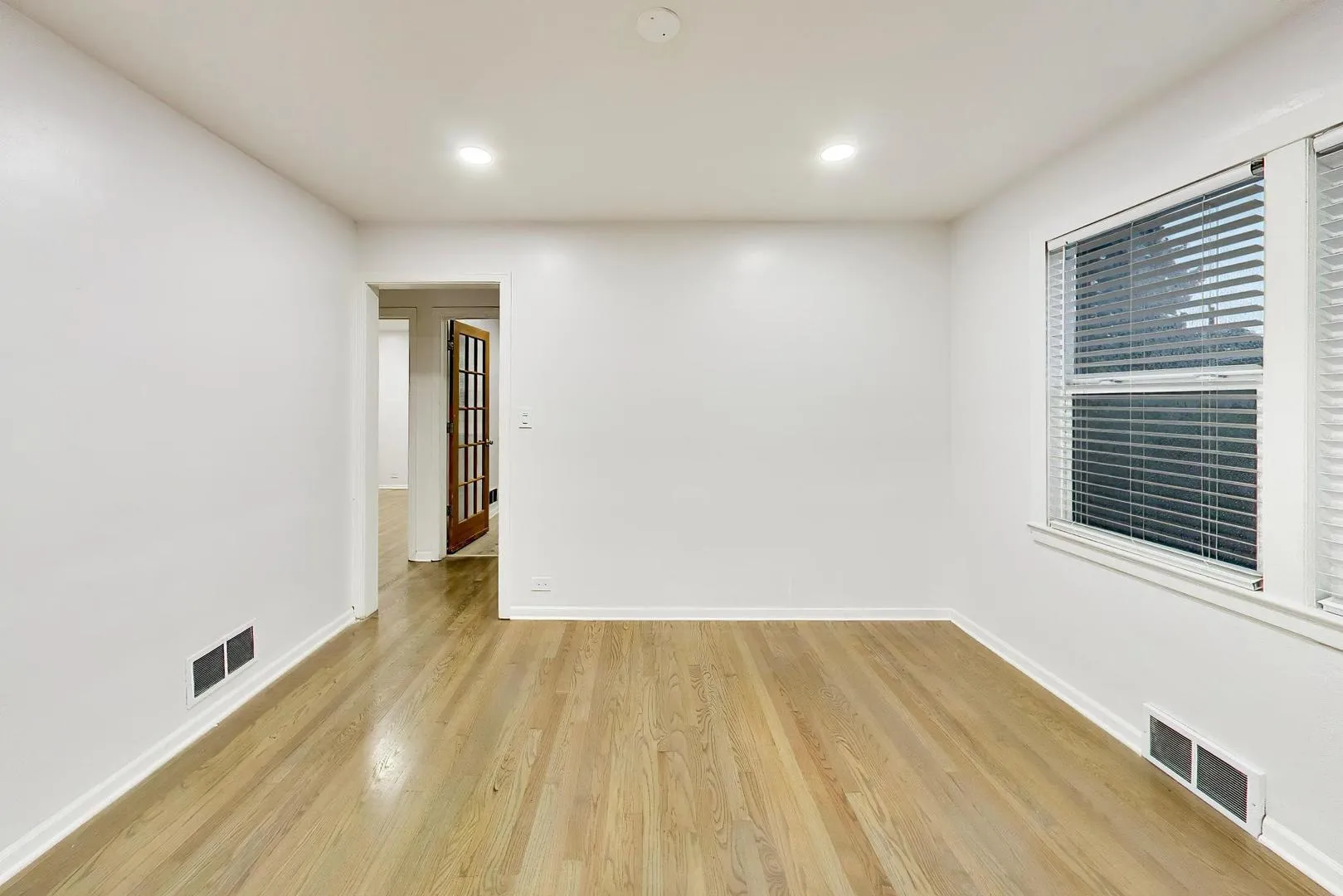 5142 Jarlath Ave, ,  60077, USA 60077-Skokie-IL