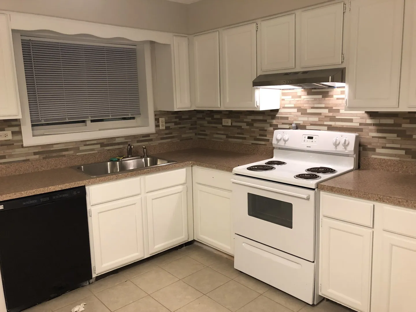 1211 Whispering Hills Ct, ,  60540, USA 60540-Naperville-IL