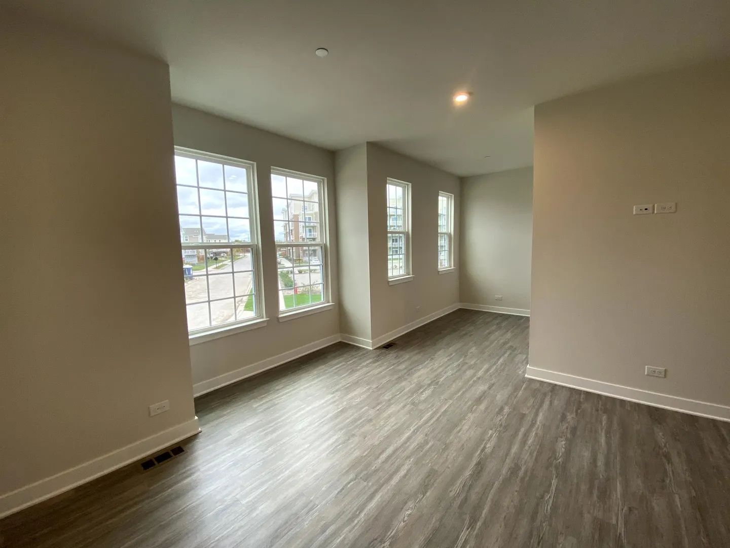 772 Weller Dr, , 60016, USA 60016-Des Plaines-IL