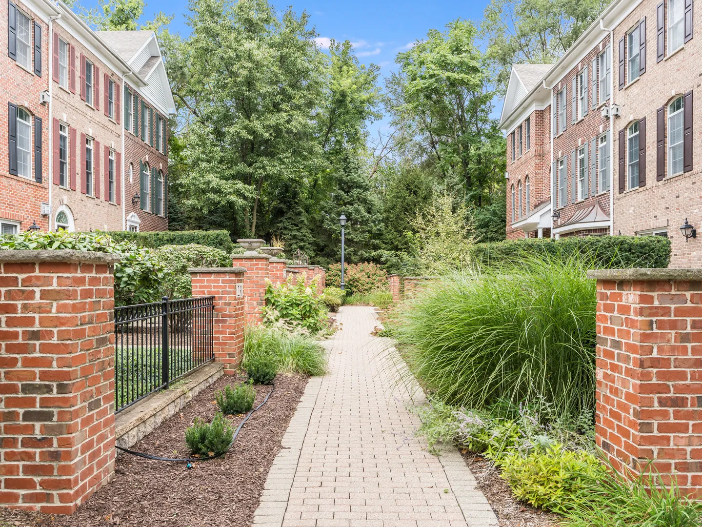 237 Boxcar Ave, ,  60540, USA 60540-Naperville-IL