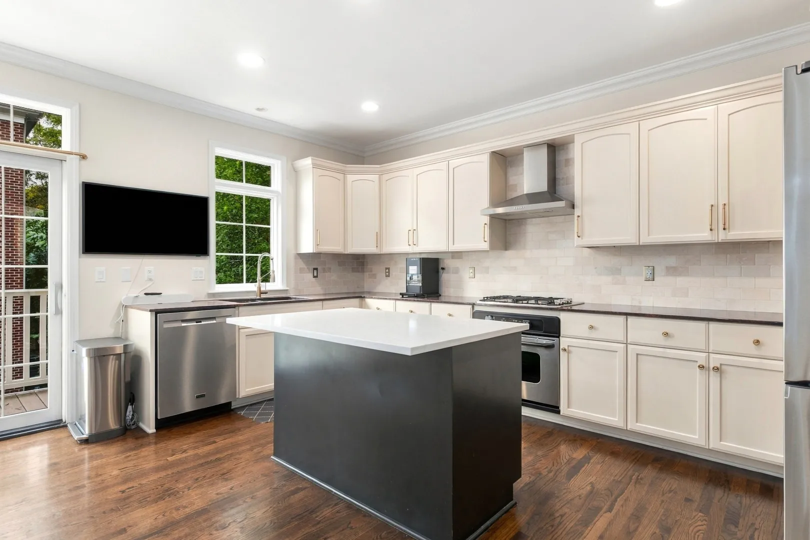 237 Boxcar Ave, ,  60540, USA 60540-Naperville-IL