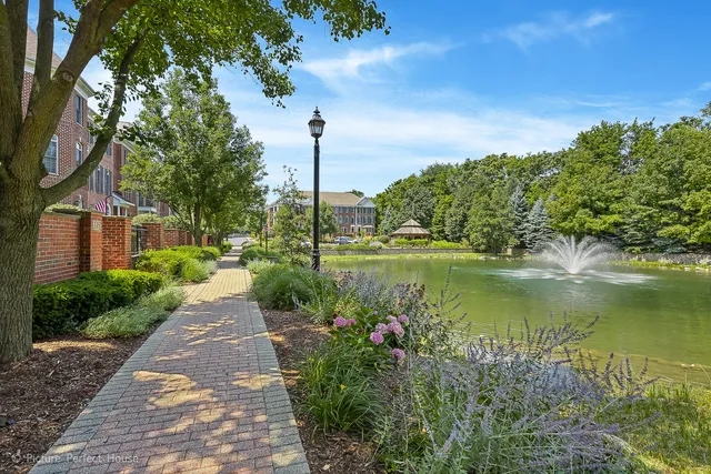 237 Boxcar Ave, ,  60540, USA 60540-Naperville-IL