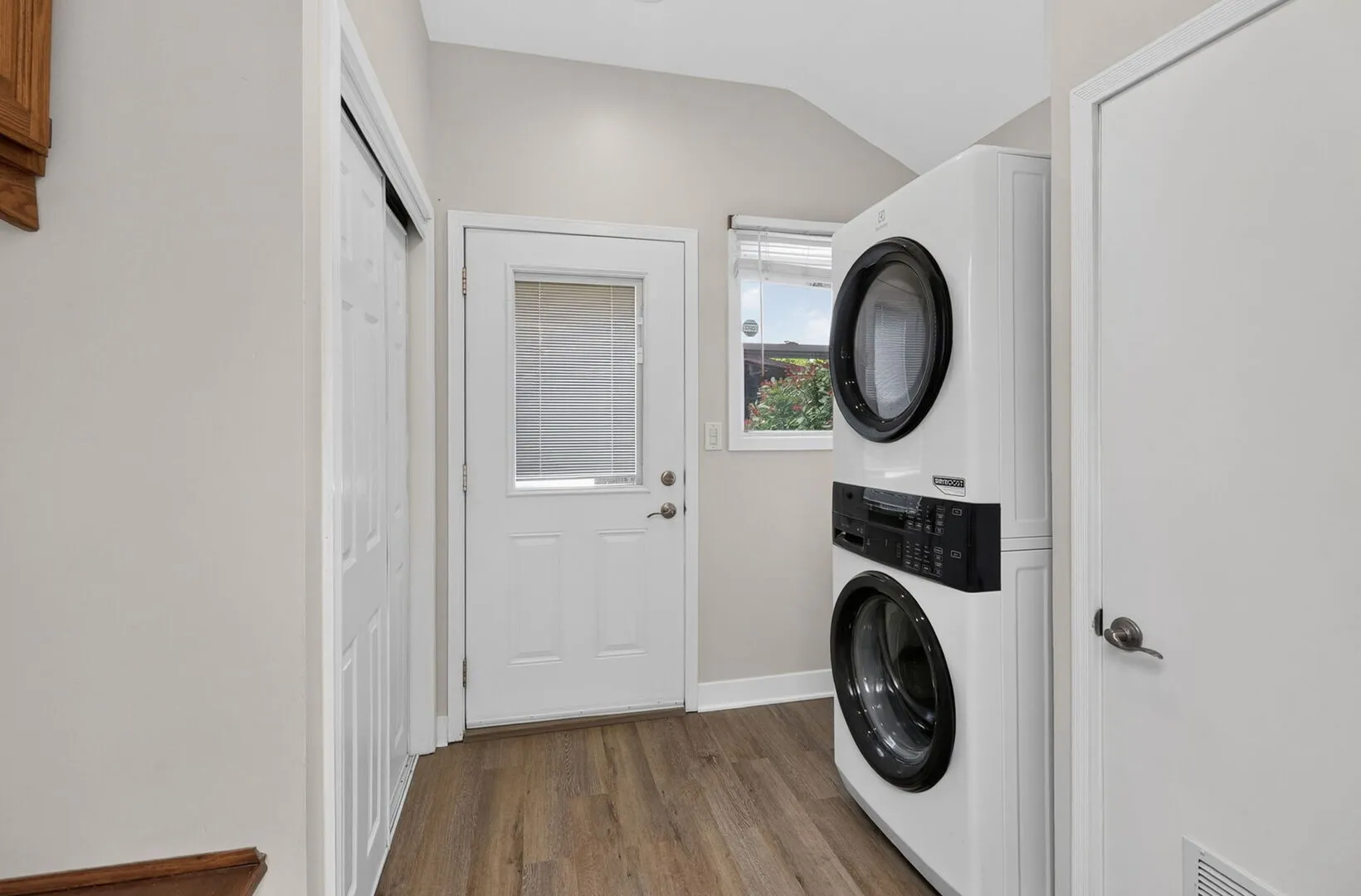 100 83rd St, Willowbrook, 60527, USA 60527-Hinsdale-IL