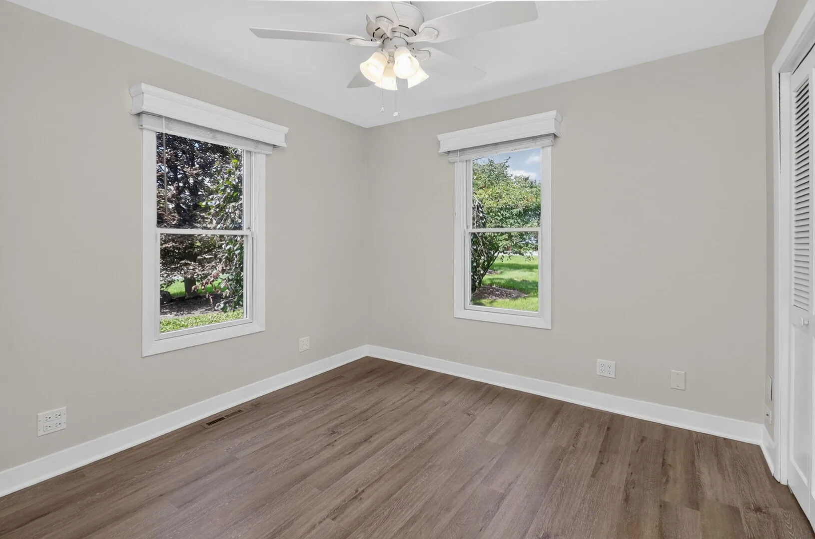 100 83rd St, Willowbrook, 60527, USA 60527-Hinsdale-IL